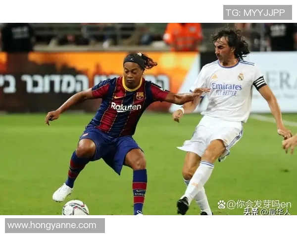 爆炸头足球明星的传奇故事与他们在绿茵场上的辉煌成就