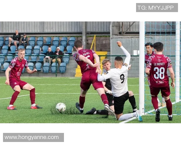 中国传统体育运动中的足球与篮球魅力展现与历史回顾照片集